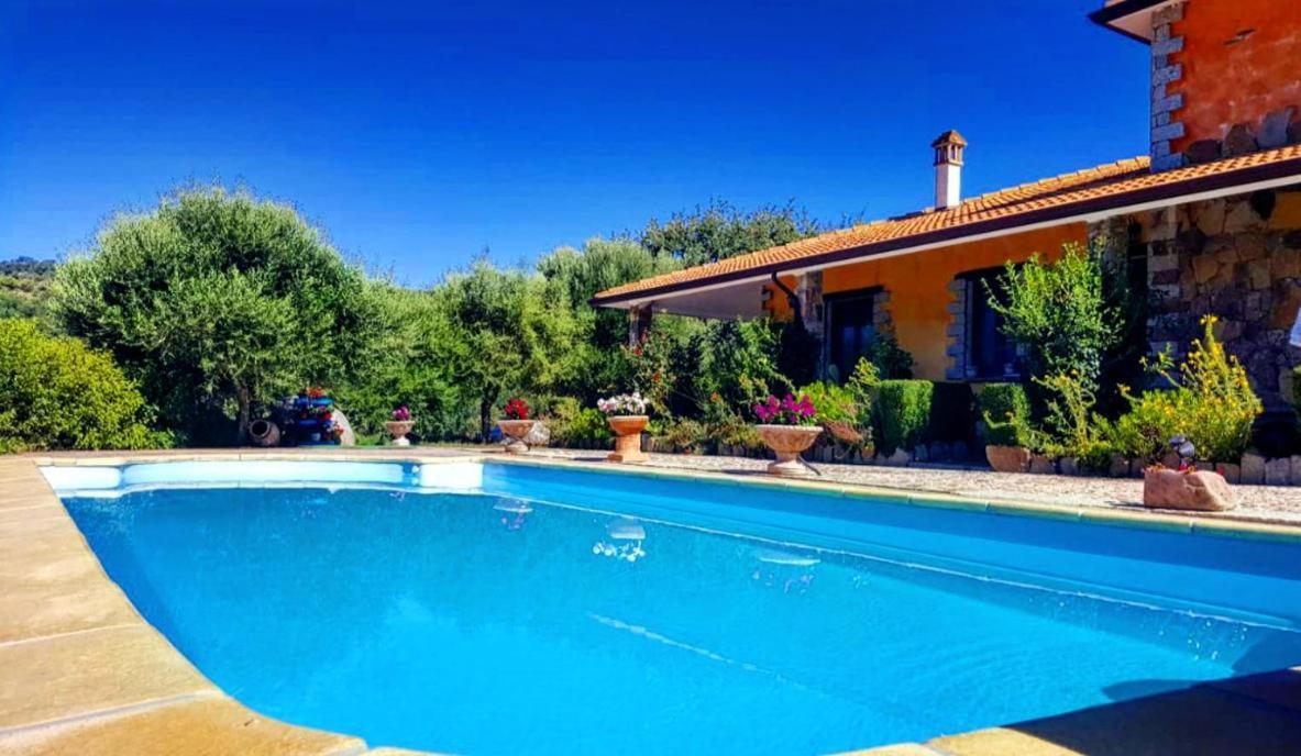 Casa Vacanza Centro Sardegna Sorgono Ngoại thất bức ảnh